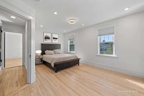 $649,900 | 18 Hillcroft Avenue, Worcester, MA 01606