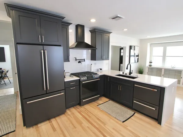 $649,900 | 18 Hillcroft Avenue, Worcester, MA 01606