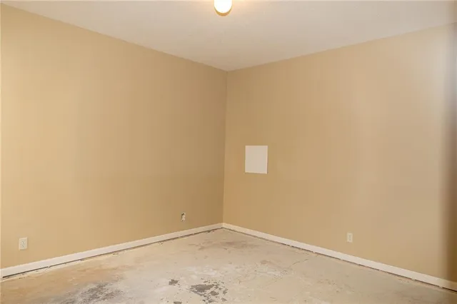 $392,500 | 11575 Bell Ct Drive, Unit 102, Olathe, KS 66061