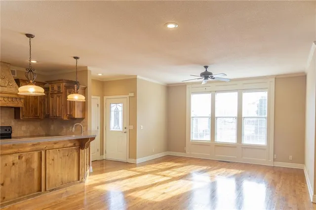 $392,500 | 11575 Bell Ct Drive, Unit 102, Olathe, KS 66061