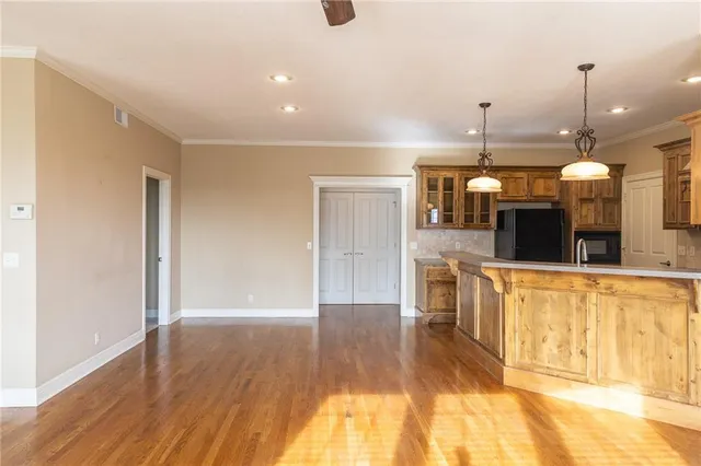 $392,500 | 11575 Bell Ct Drive, Unit 102, Olathe, KS 66061