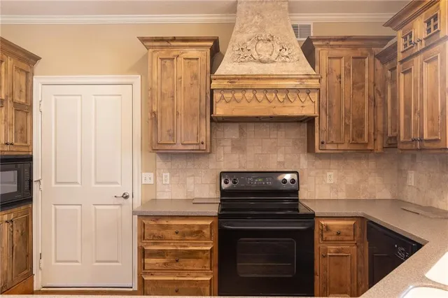 $392,500 | 11575 Bell Ct Drive, Unit 102, Olathe, KS 66061