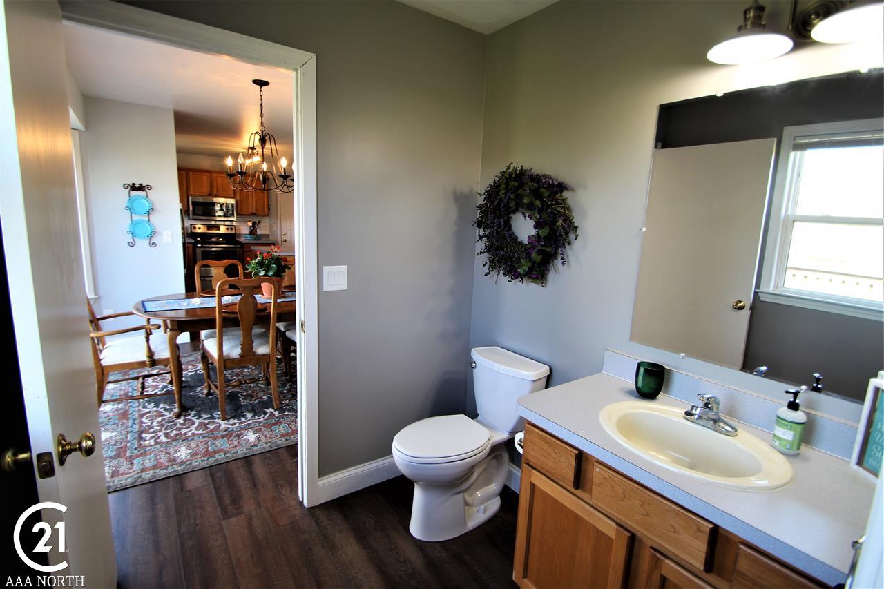 22651 McPhall Road Armada, MI 48005 - Photo 7 of 31 50040803-6.JPG