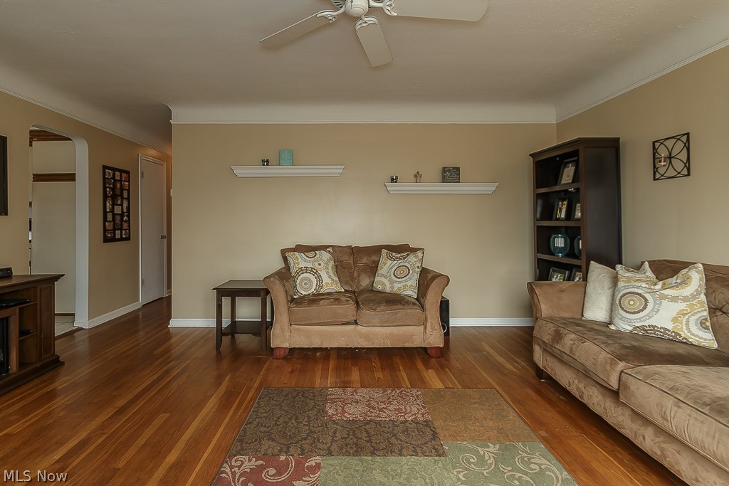 31801 Glenhurst Road Willowick, OH 44095 - Photo 7 of 28