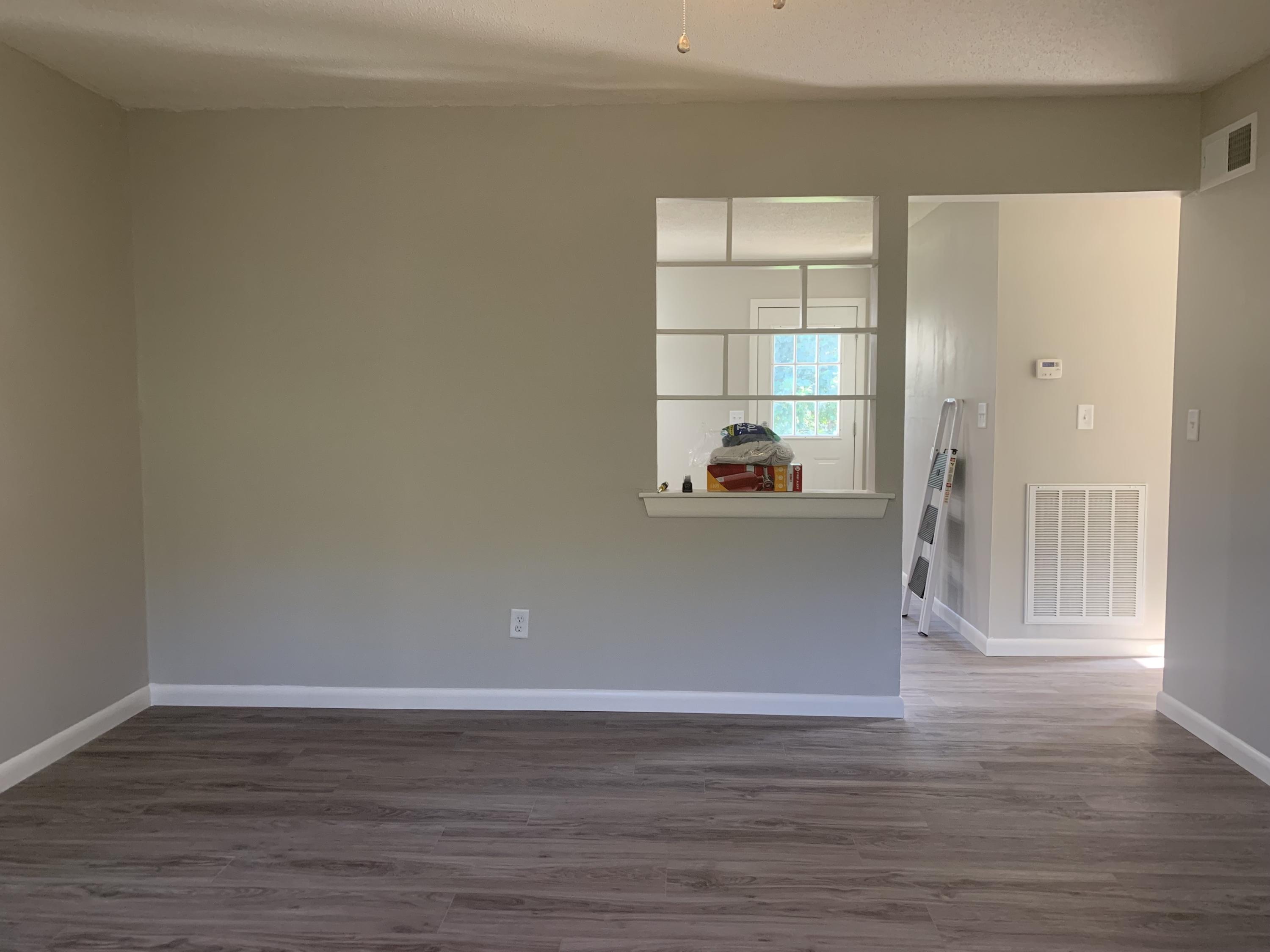 1220 Gadd Road Hixson, TN 37343 - Photo 3 of 5 Gadd Living Room
