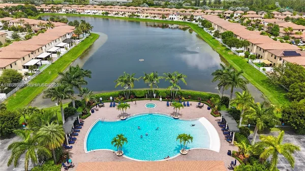 $750,000 | Hialeah, Hialeah, FL 33018