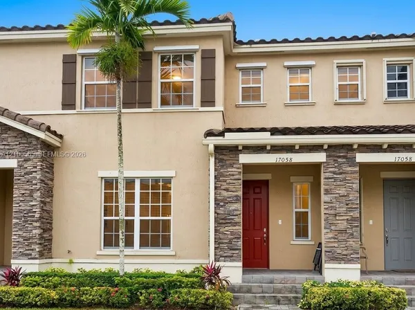 $3,200 | 17058 Southwest 95th Terrace, Unit X, Miami, FL 33196