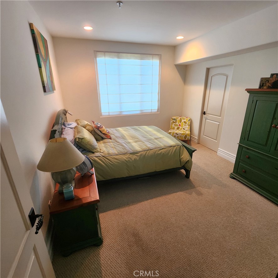 10862 Bloomfield Street, Unit 303 Toluca Lake, CA 91602 - Photo 14 of 20