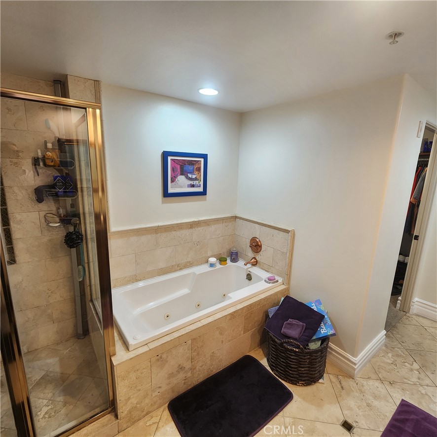 10862 Bloomfield Street, Unit 303 Toluca Lake, CA 91602 - Photo 17 of 20