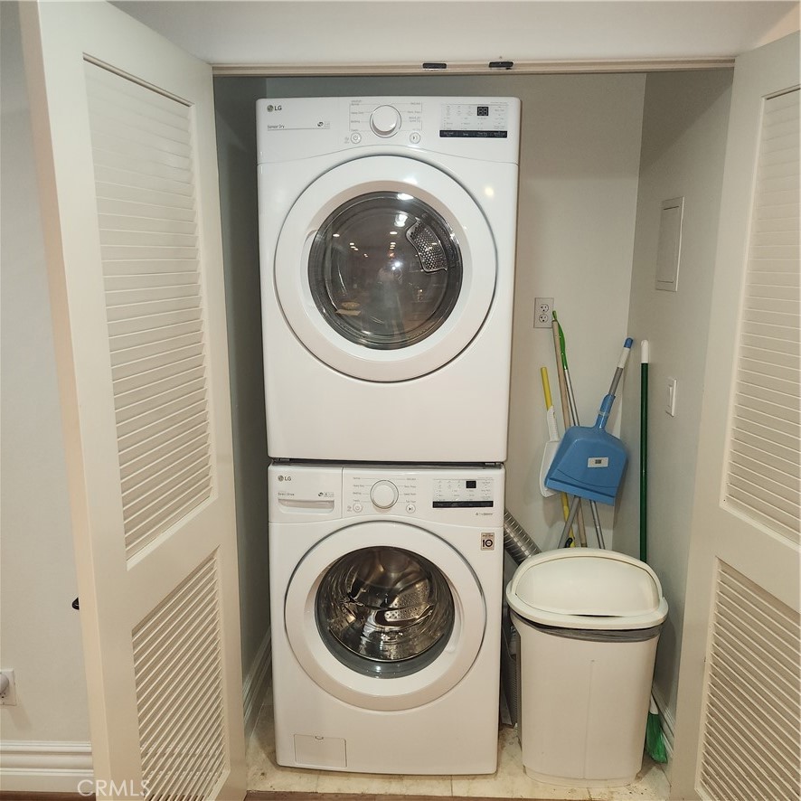 10862 Bloomfield Street, Unit 303 Toluca Lake, CA 91602 - Photo 20 of 20