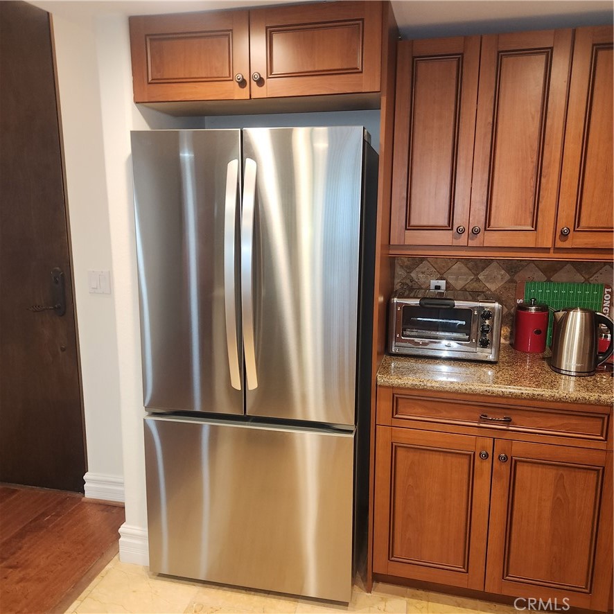 10862 Bloomfield Street, Unit 303 Toluca Lake, CA 91602 - Photo 5 of 20