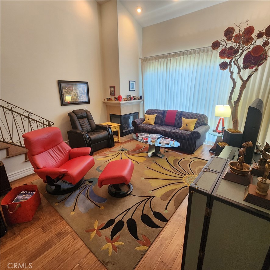 10862 Bloomfield Street, Unit 303 Toluca Lake, CA 91602 - Photo 7 of 20