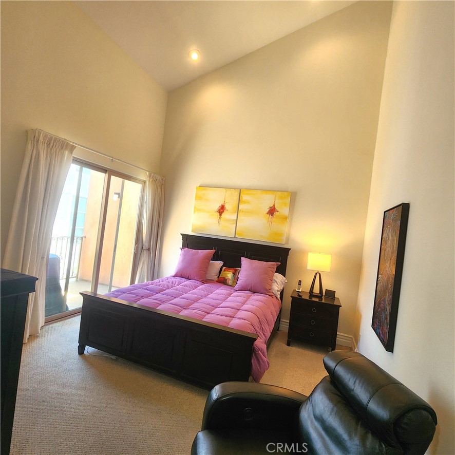 10862 Bloomfield Street, Unit 303 Toluca Lake, CA 91602 - Photo 10 of 20