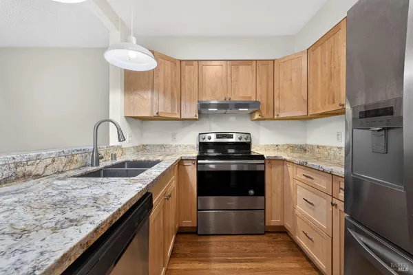 $449,000 | 59 Redwood Court, Santa Rosa, CA 95409