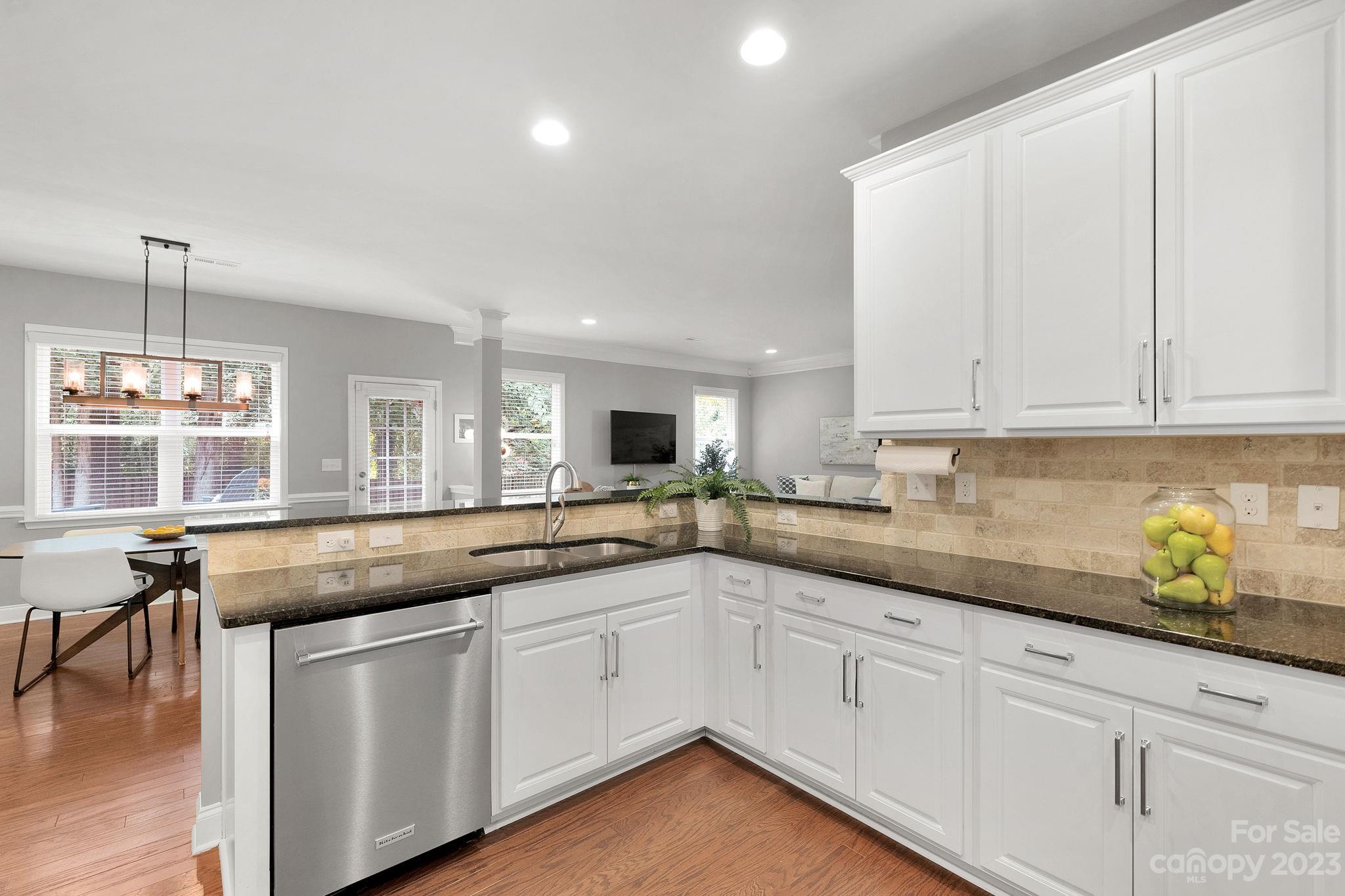 4428 Garris Road Charlotte, NC 28209 - Photo 16 of 41 Gallery Image 16