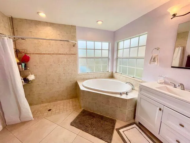 $3,900 | 6285 Pompano Street, Jupiter, FL 33458