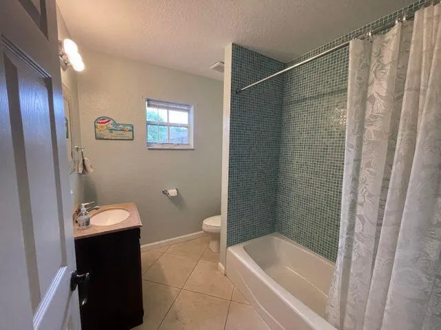 $3,900 | 6285 Pompano Street, Jupiter, FL 33458