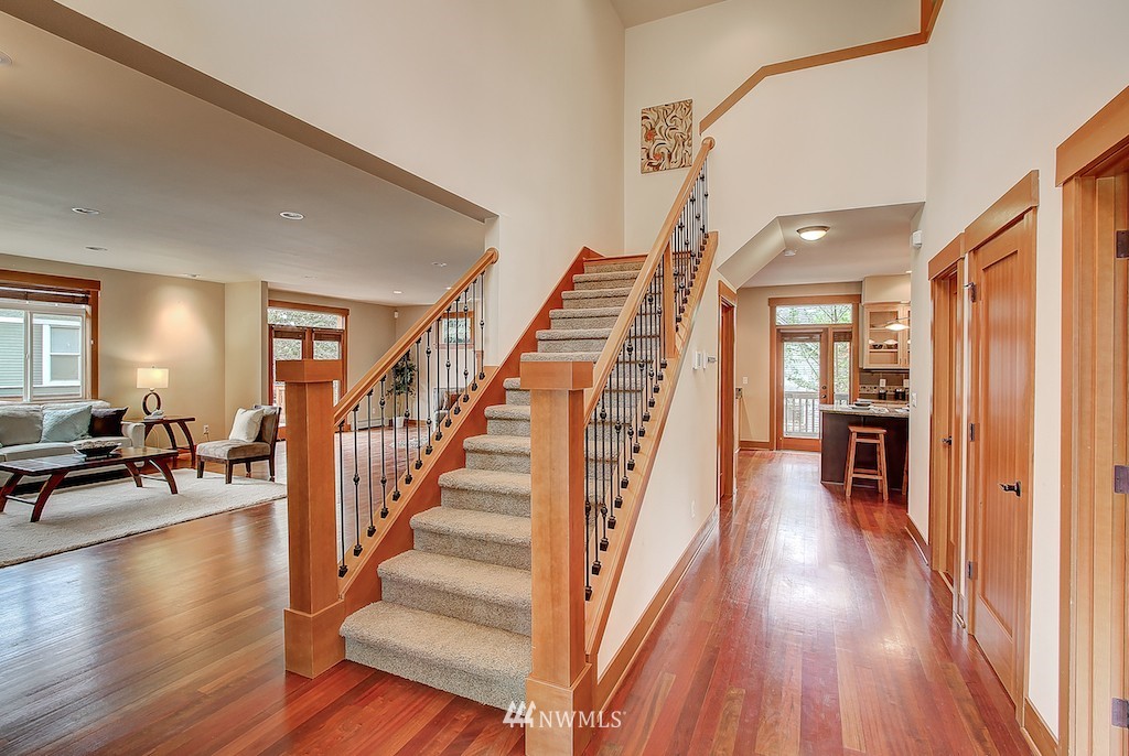 1511 North 55th Street Seattle, WA 98103 - Photo 2 of 25