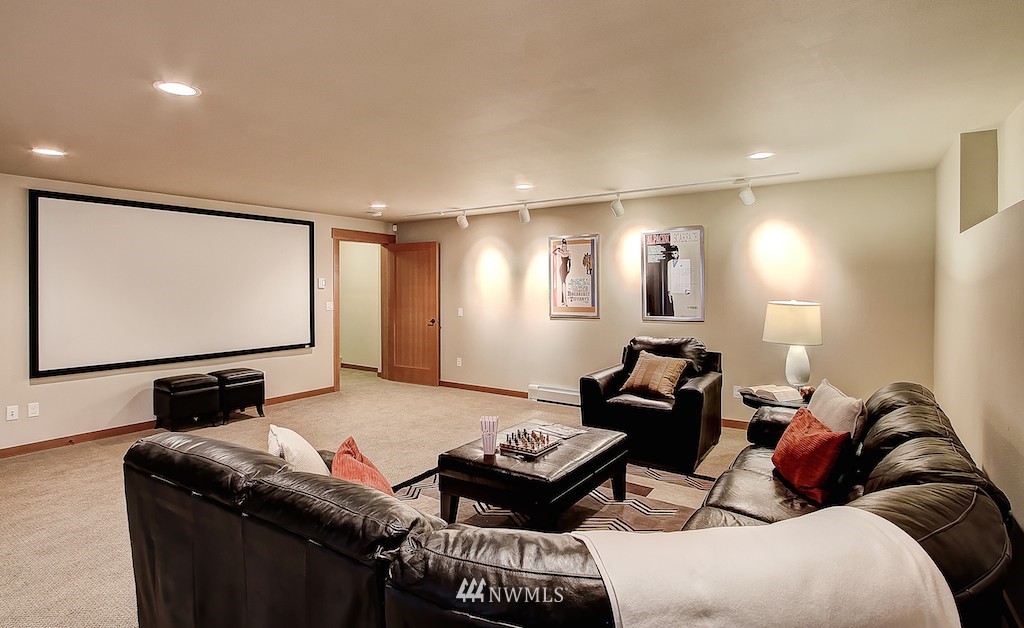 1511 North 55th Street Seattle, WA 98103 - Photo 12 of 25