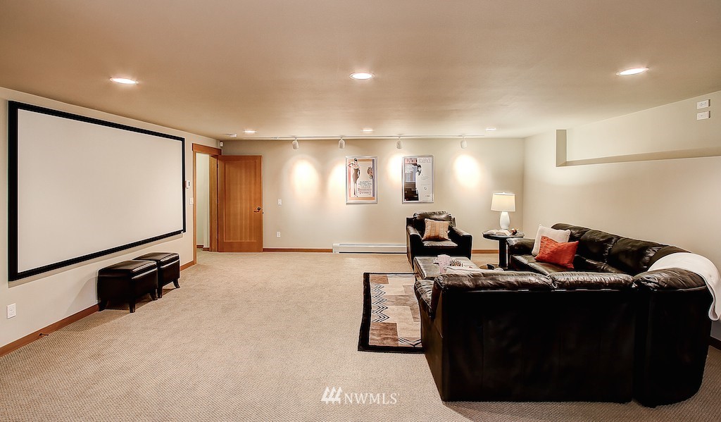 1511 North 55th Street Seattle, WA 98103 - Photo 13 of 25