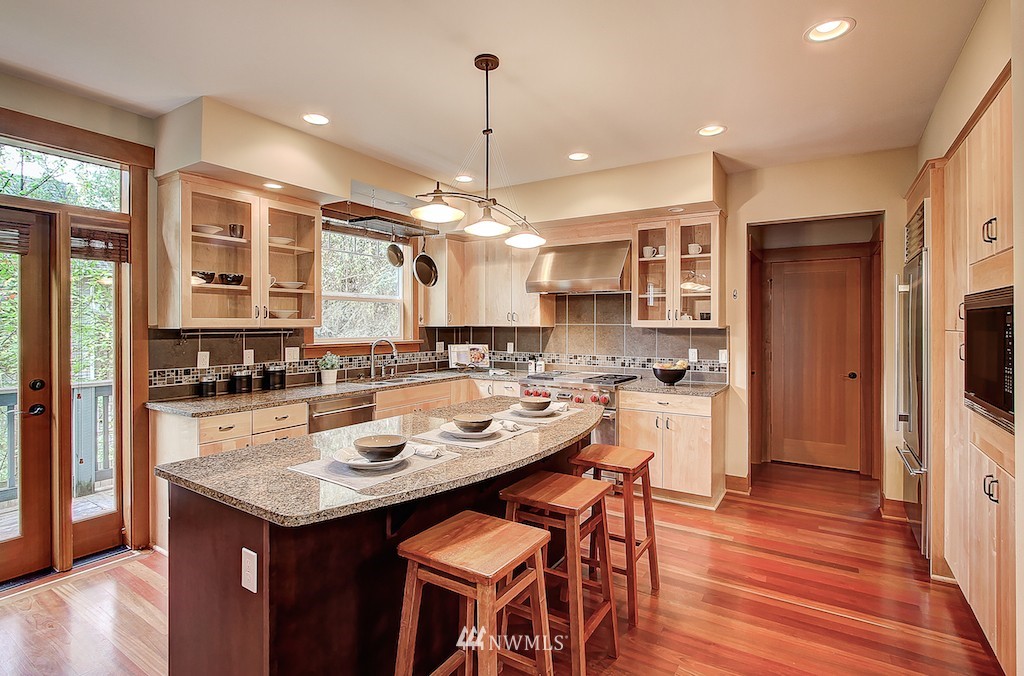 1511 North 55th Street Seattle, WA 98103 - Photo 8 of 25