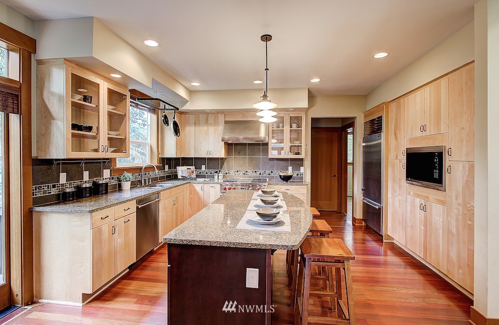 1511 North 55th Street Seattle, WA 98103 - Photo 9 of 25