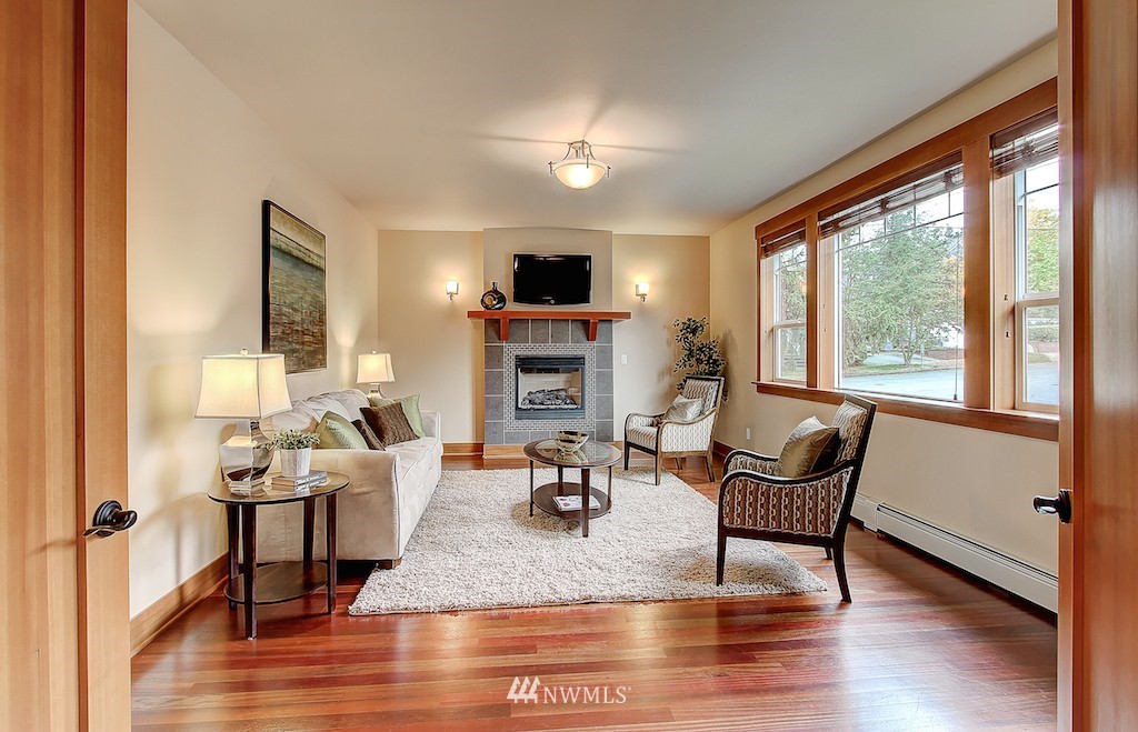 1511 North 55th Street Seattle, WA 98103 - Photo 10 of 25