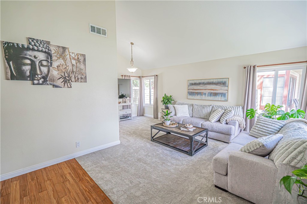 29413 Plymouth Road Castaic, CA 91384 - Photo 7 of 71