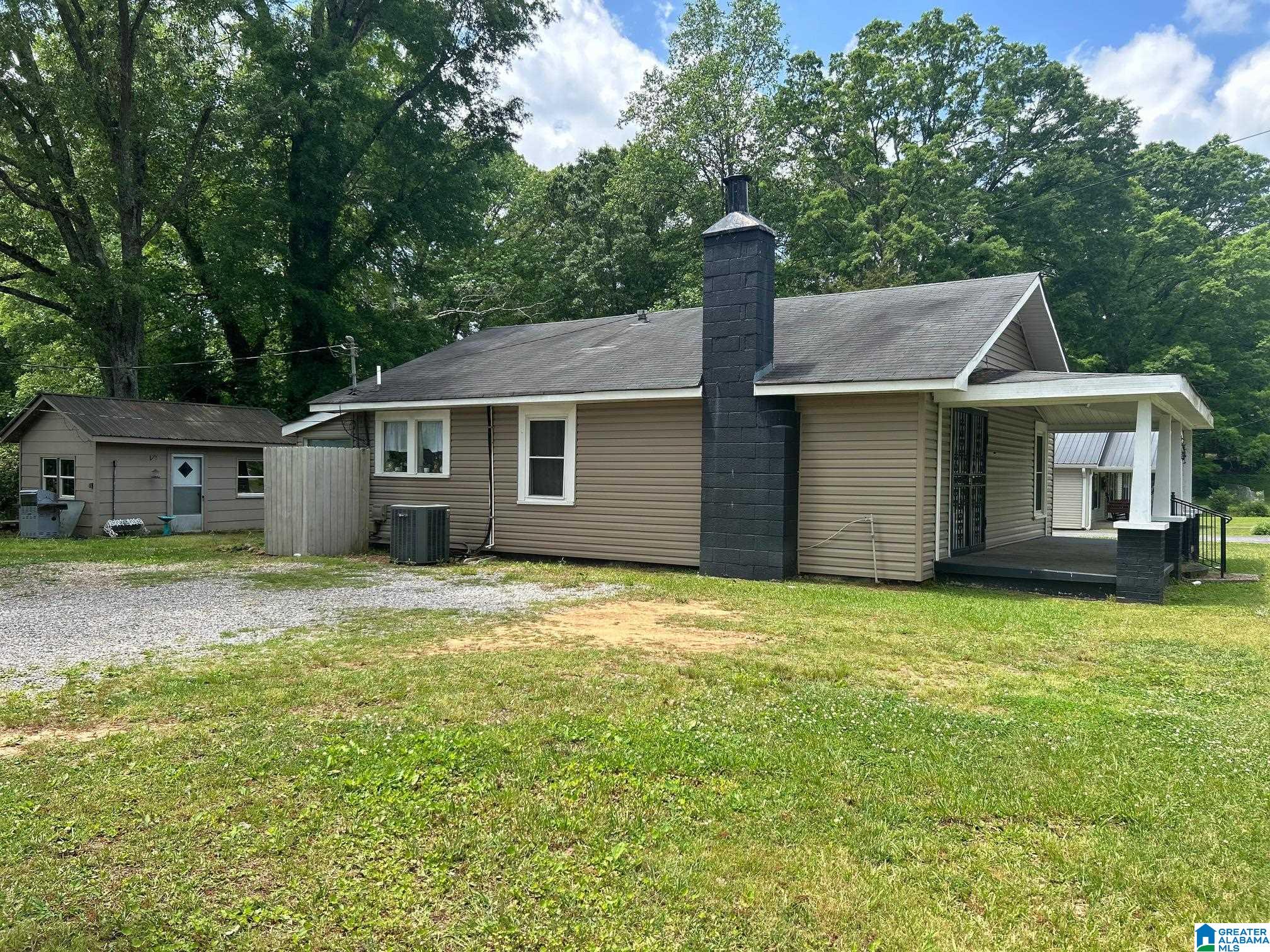 3136 Choccolocco Road Anniston, AL 36207 - Photo 4 of 26