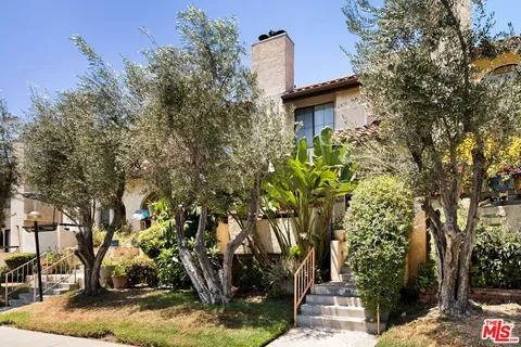 $449,000 | 14325 Terra Bella Street, Unit C, Panorama City, CA 91402