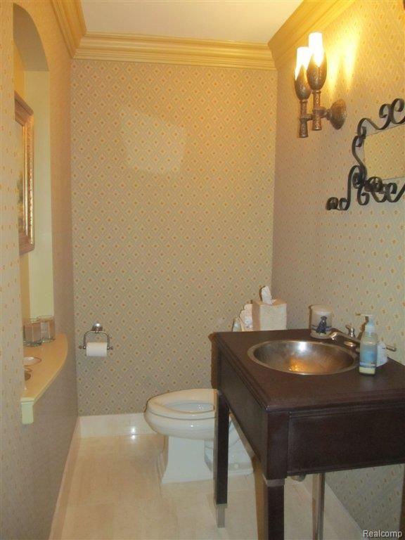 215 Cloverly Road Grosse Pointe, MI 48236 - Photo 16 of 24 IMG_2942.JPG