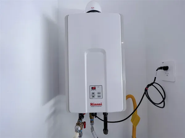 $1,725 | 21227 Alder Oaks Drive, New Caney, TX 77357