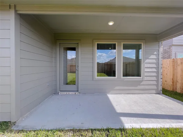 $1,725 | 21227 Alder Oaks Drive, New Caney, TX 77357