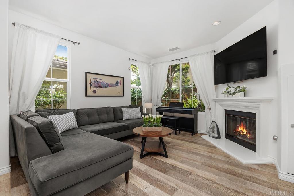 410 Pipes Lane Encinitas, CA 92024 - Photo 6 of 26