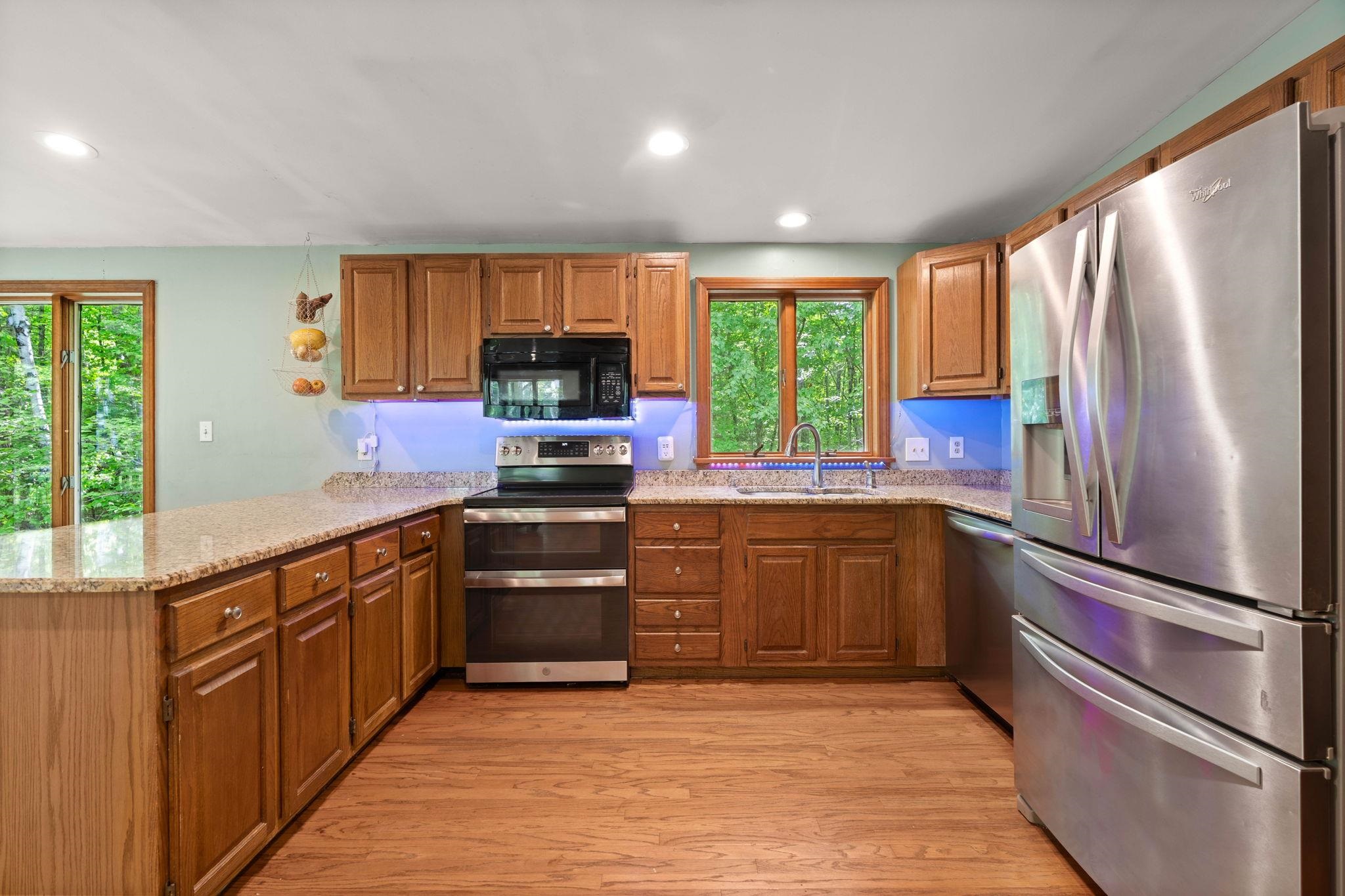 540 Main Street Sandown, NH 03873 - Photo 14 of 49