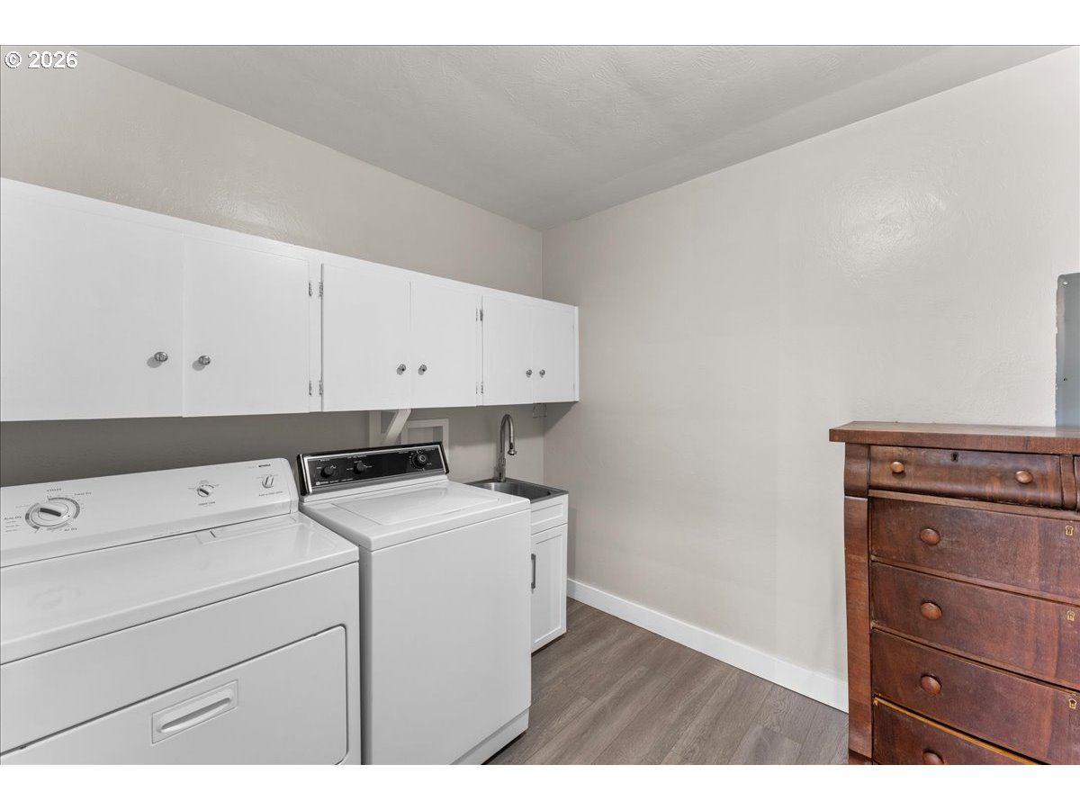 1725 Grant Street Northeast Salem, OR 97301 - Photo 14 of 24