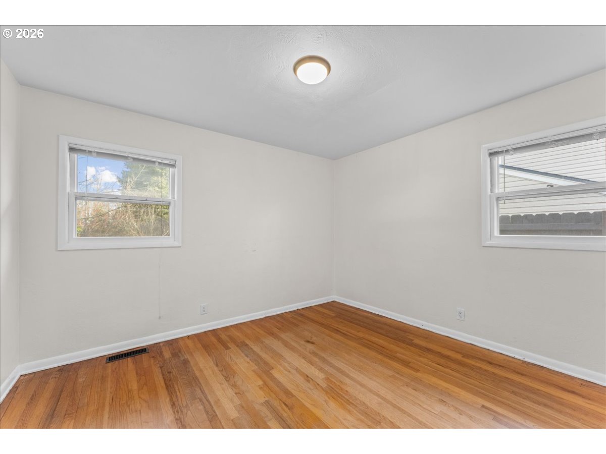 1725 Grant Street Northeast Salem, OR 97301 - Photo 15 of 24