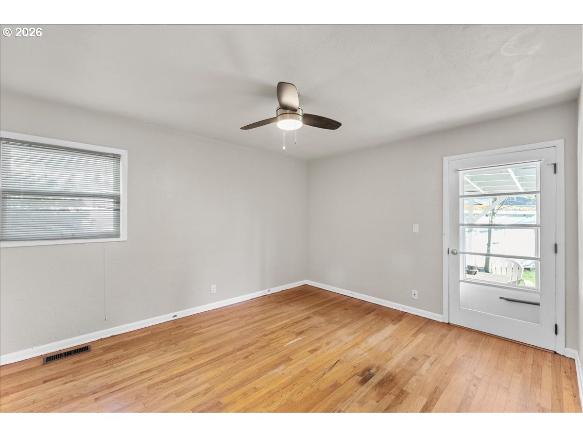 1725 Grant Street Northeast Salem, OR 97301 - Photo 19 of 24