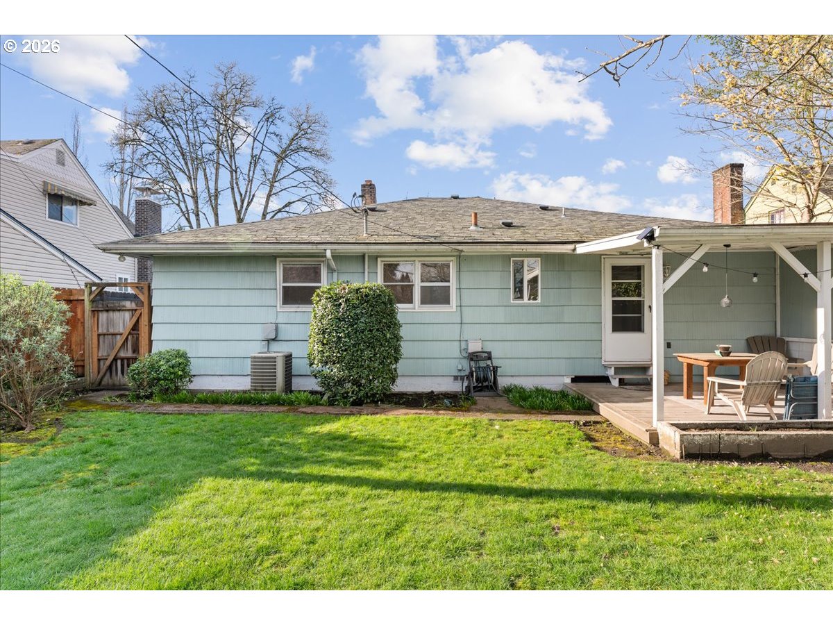 1725 Grant Street Northeast Salem, OR 97301 - Photo 20 of 24