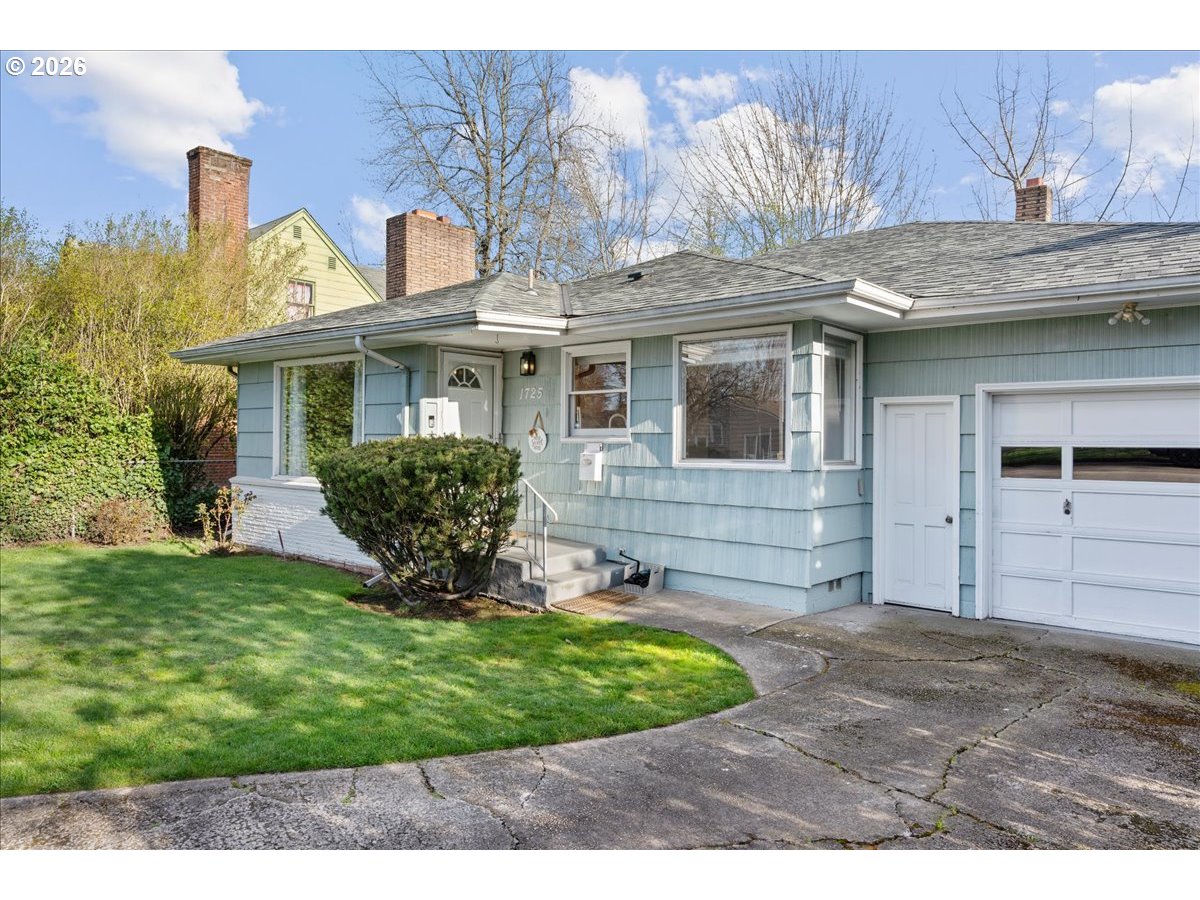 1725 Grant Street Northeast Salem, OR 97301 - Photo 2 of 24