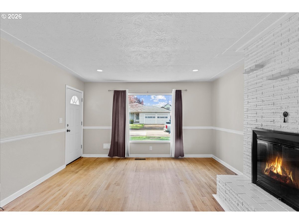1725 Grant Street Northeast Salem, OR 97301 - Photo 6 of 24