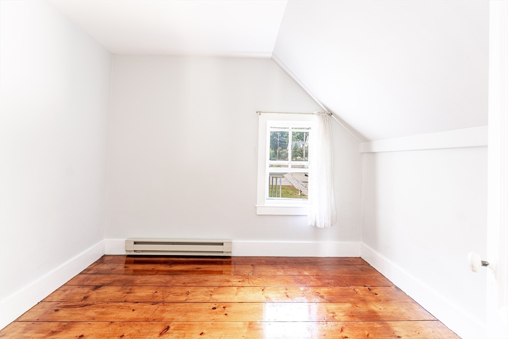 24 Clinton Street Marlborough, MA 01752 - Photo 25 of 32