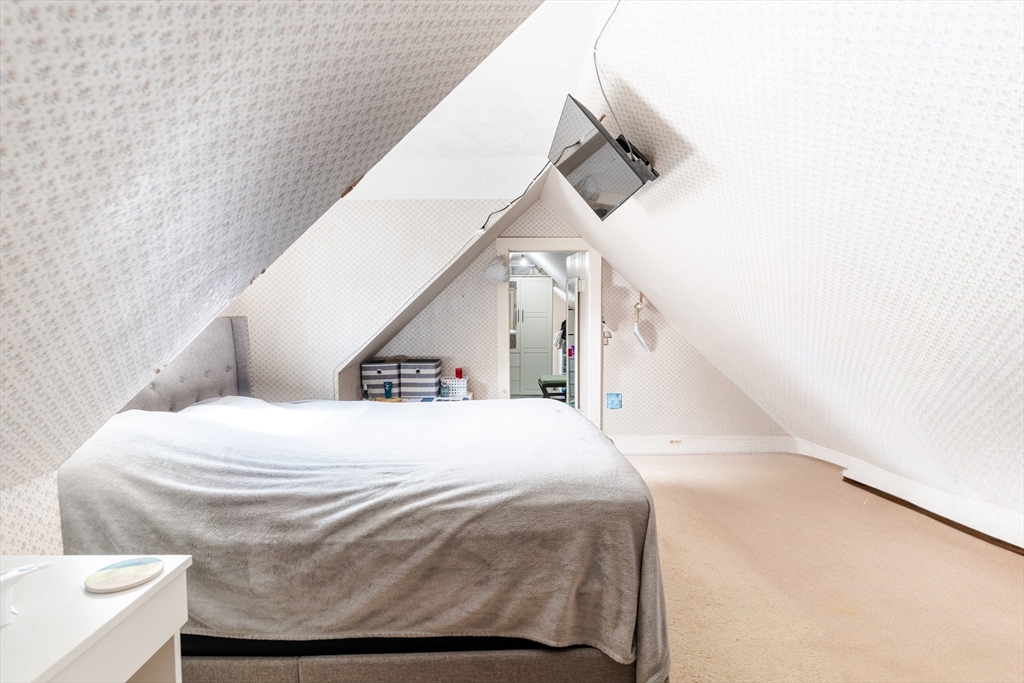 24 Clinton Street Marlborough, MA 01752 - Photo 28 of 32