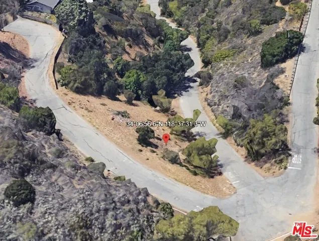 a picture of city view