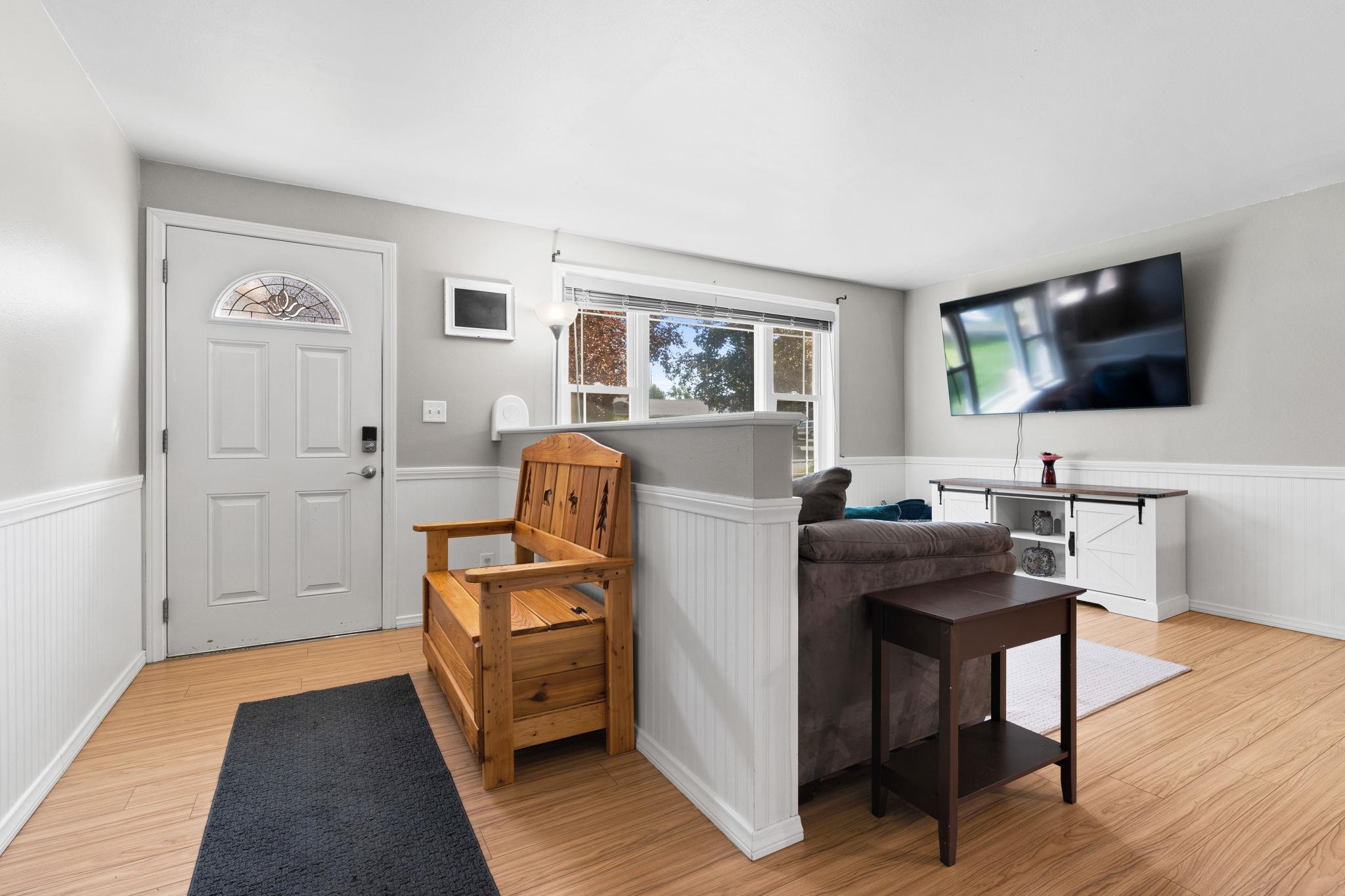 812 South Best Road Spokane Valley, WA 99037 - Photo 5 of 37