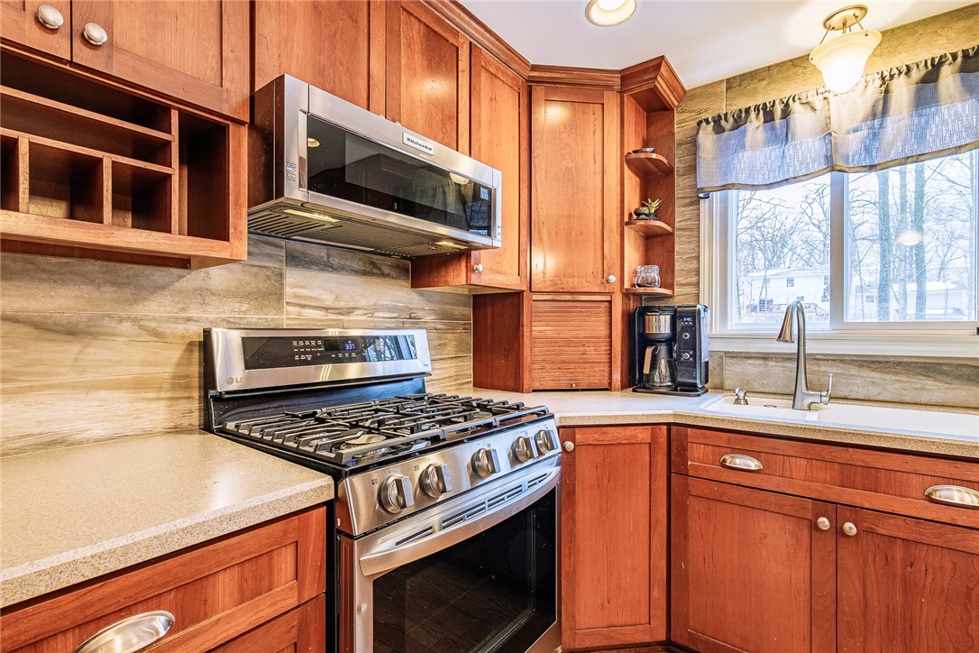 44 South Ridge Trail Perinton, NY 14450 - Photo 13 of 48