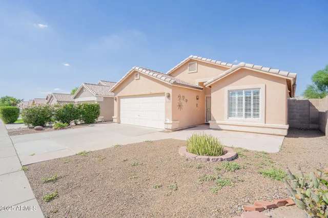 $2,195 | 3518 West Fallen Leaf Lane, Glendale, AZ 85310
