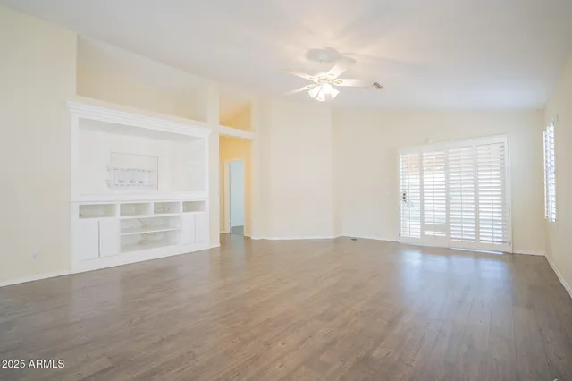 $2,195 | 3518 West Fallen Leaf Lane, Glendale, AZ 85310