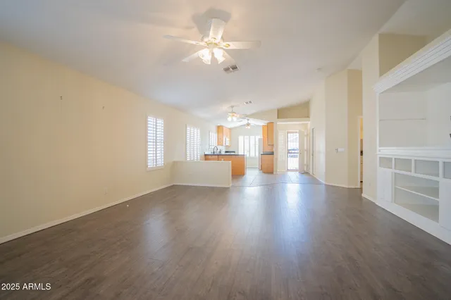 $2,195 | 3518 West Fallen Leaf Lane, Glendale, AZ 85310