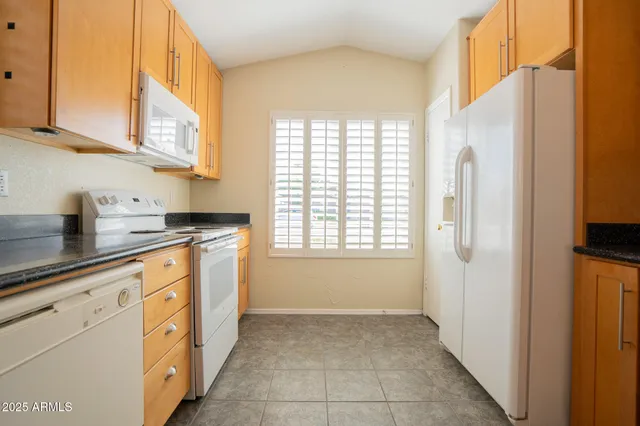 $2,195 | 3518 West Fallen Leaf Lane, Glendale, AZ 85310